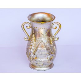 Váza (kb. 10 cm magas)